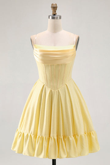 Robe de cocktail corset trapèze sans bretelles jaune avec perles